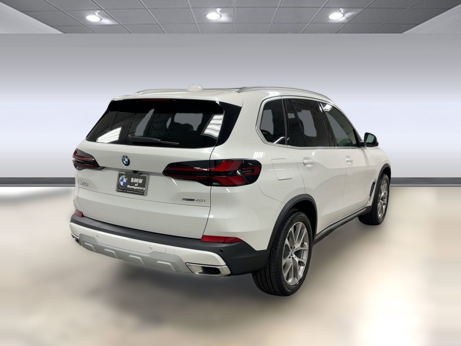 New 2026 BMW X5 sDrive40i w/ Premium Package RWD image 8