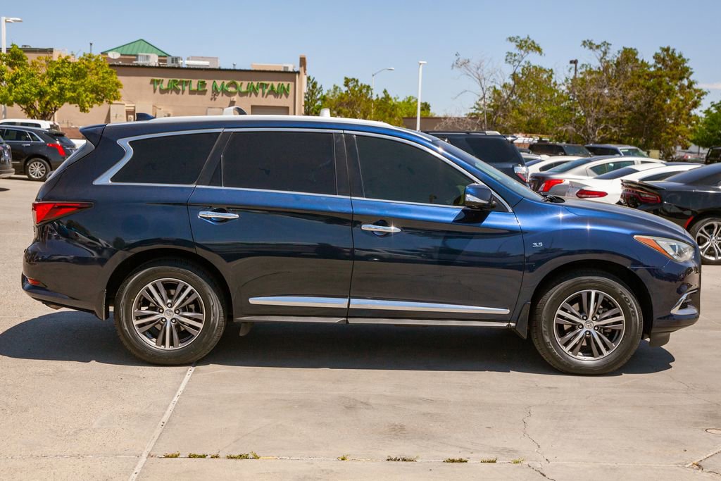 Used 2019 INFINITI QX60 Luxe w/ Essential Package AWD/4WD image 4
