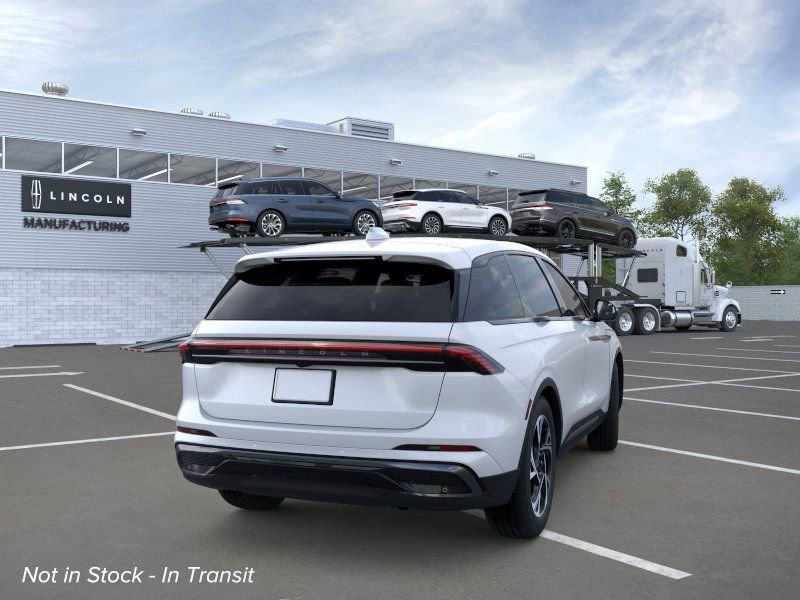 New 2026 Lincoln Nautilus Premier AWD/4WD image 8