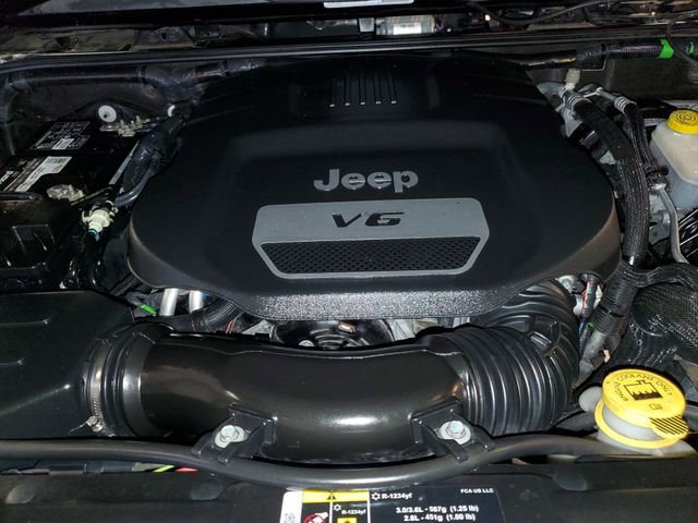 Used 2017 Jeep Wrangler Sport w/ Quick Order Package 24S AWD/4WD image 23