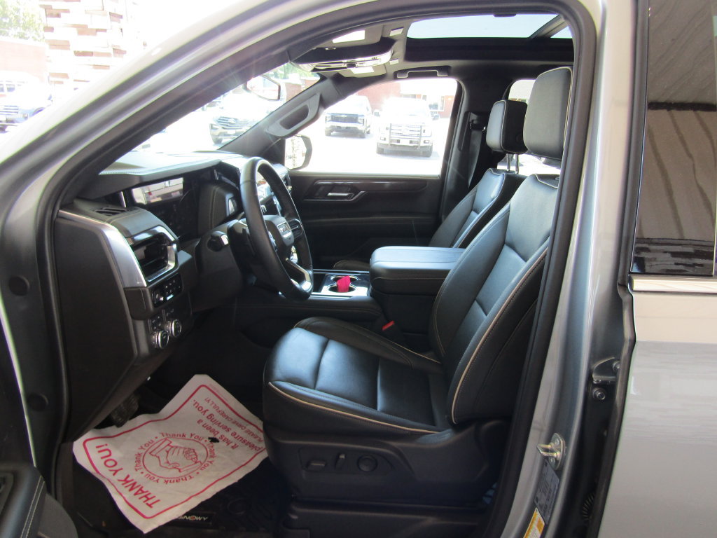 Used 2025 GMC Yukon XL Elevation AWD/4WD image 30
