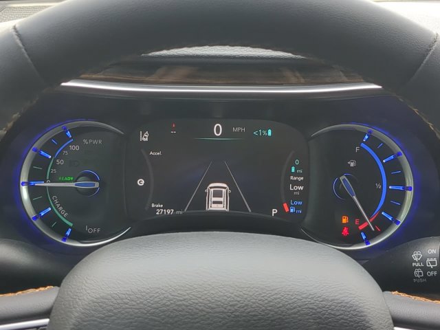 Used 2023 Chrysler Pacifica Pinnacle FWD image 35
