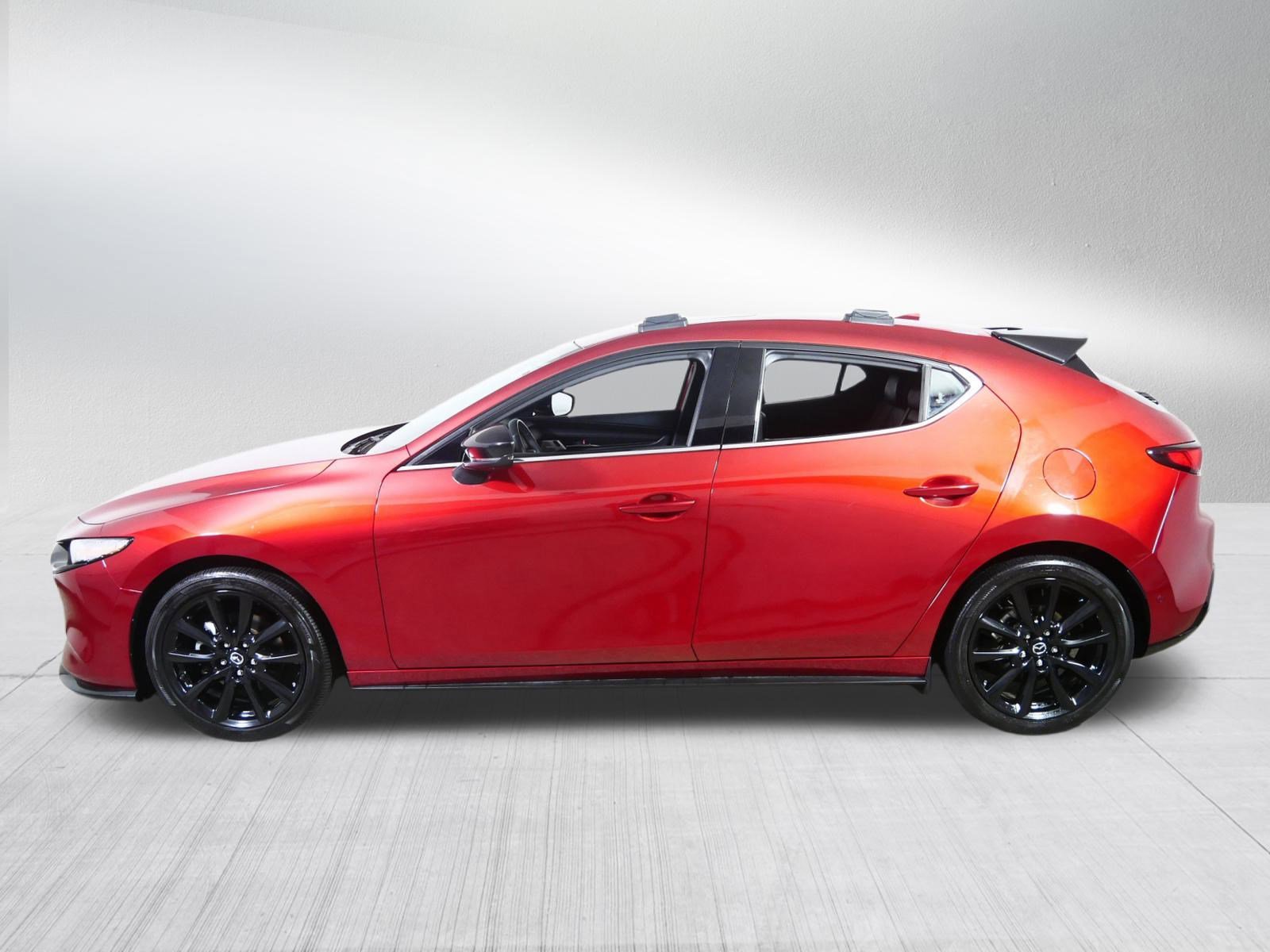 Used 2021 MAZDA MAZDA3 Hatchback w/Premium Plus Pkg image 4