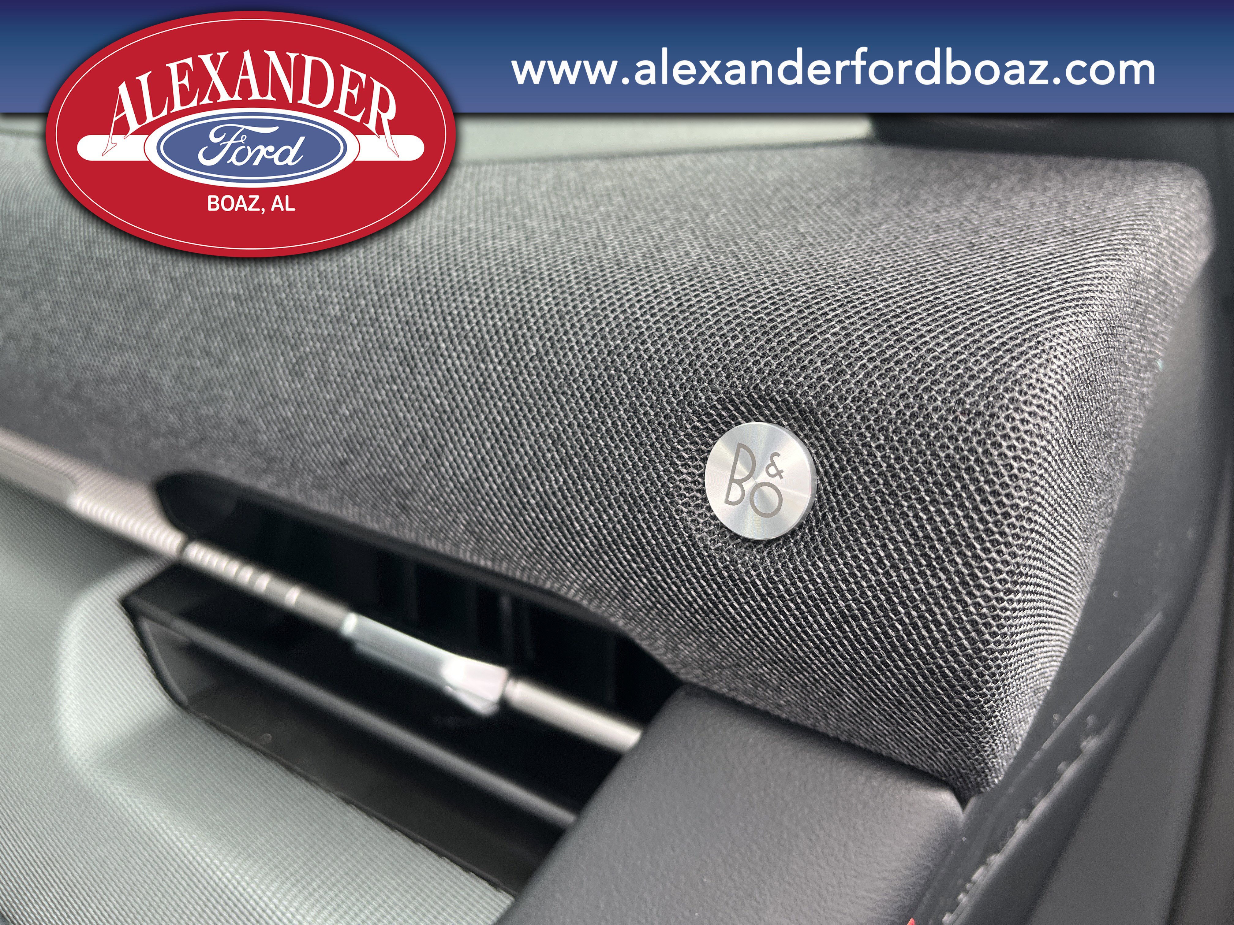 New 2026 Ford Explorer ST-Line w/ ST-Line Street Pack image 21