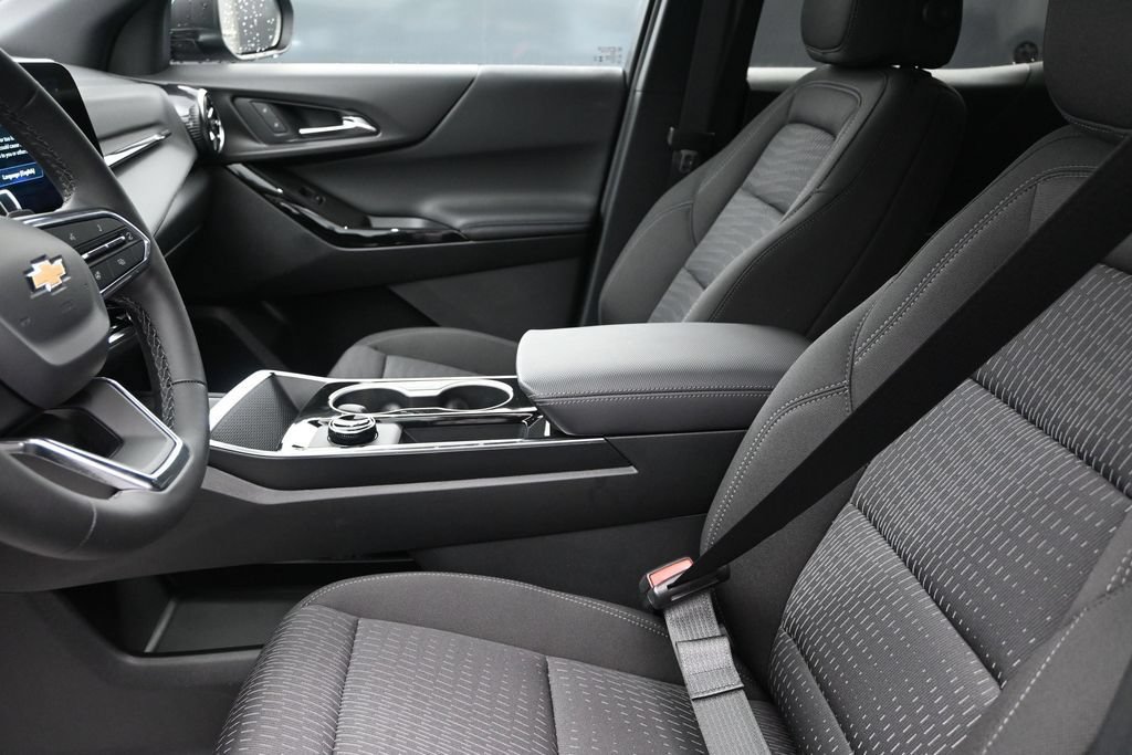 New 2026 Chevrolet Equinox LT w/ Safety and Technology Package FWD image 13