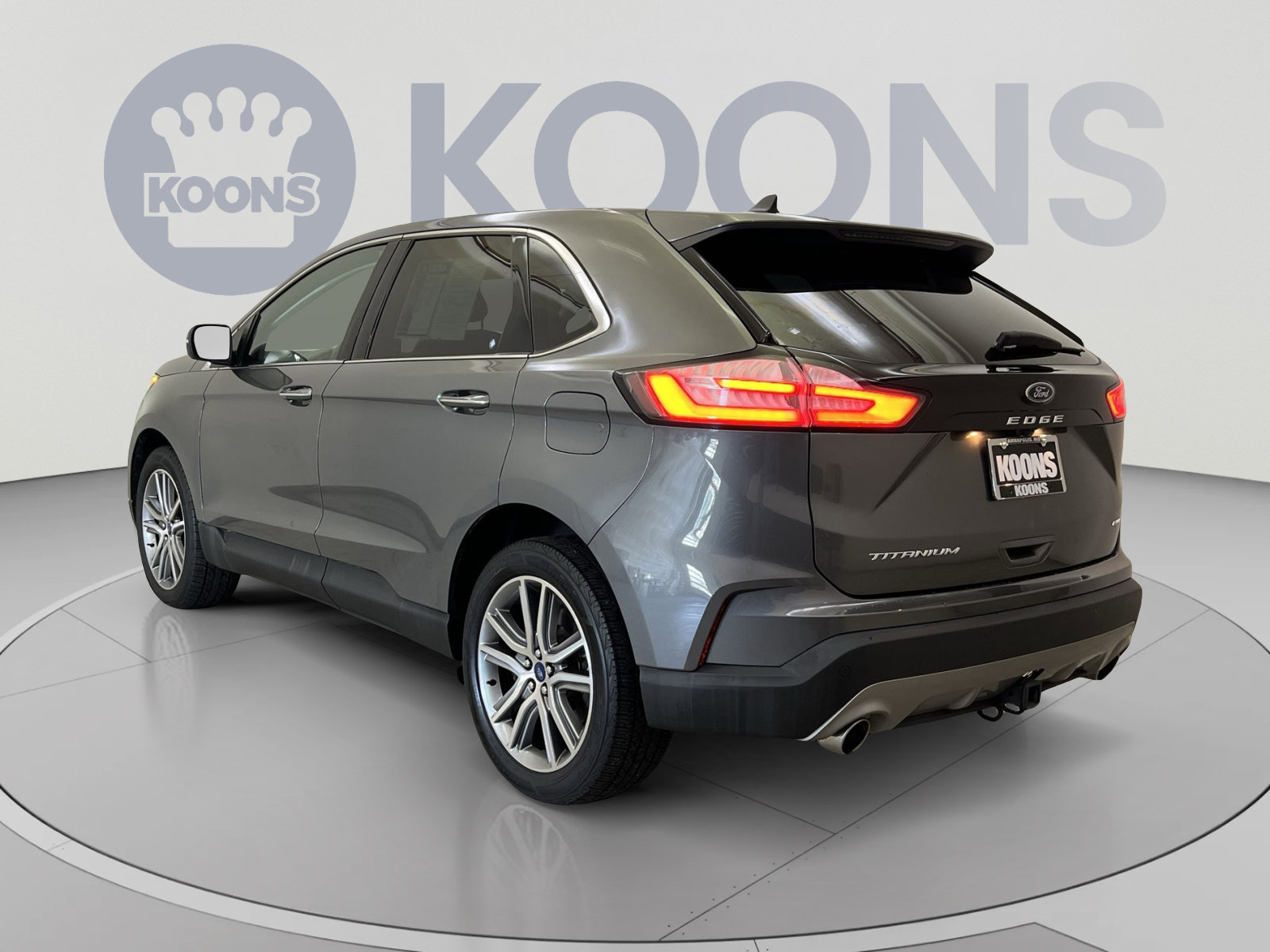 Used 2022 Ford Edge Titanium w/ Class II Trailer Tow Package AWD/4WD image 7