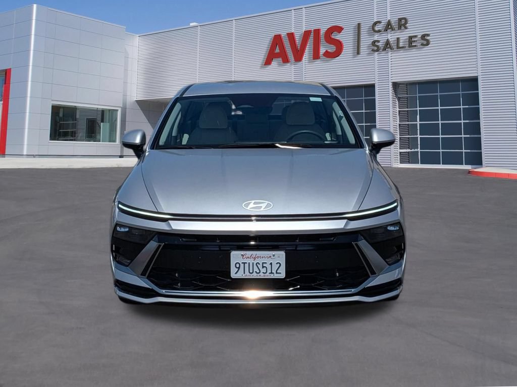 Used 2025 Hyundai Sonata SEL FWD image 2