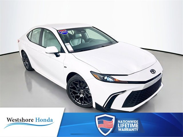 Used 2025 Toyota Camry SE video 1