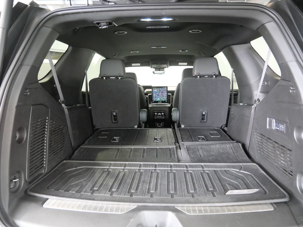 Used 2025 GMC Yukon AT4 w/ Premium Trailering Package AWD/4WD image 28