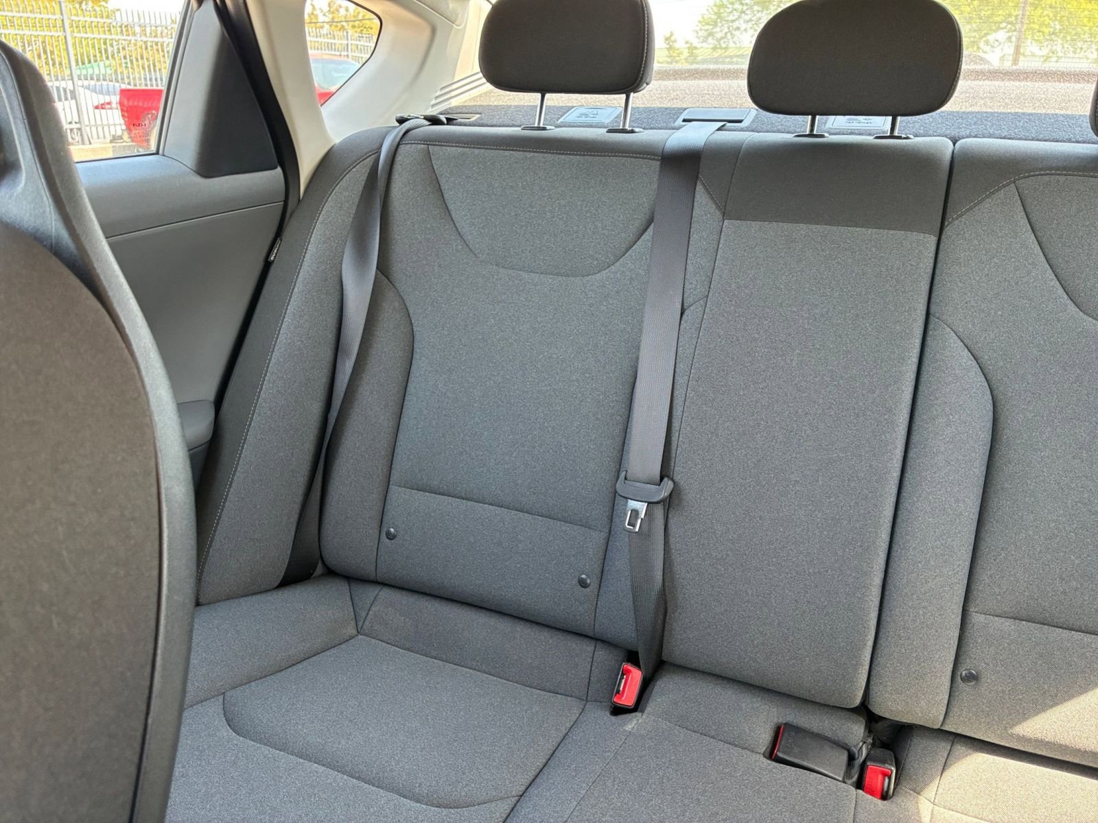 Used 2025 Kia K4 FWD image 32