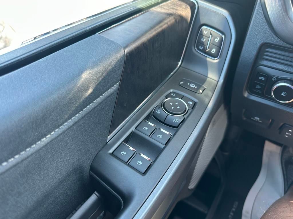 New 2025 Ford F350 Lariat w/ Lariat Ultimate Package image 14