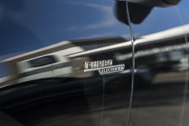 Certified 2024 Mercedes-Benz GLC 43 AMG 4MATIC image 17