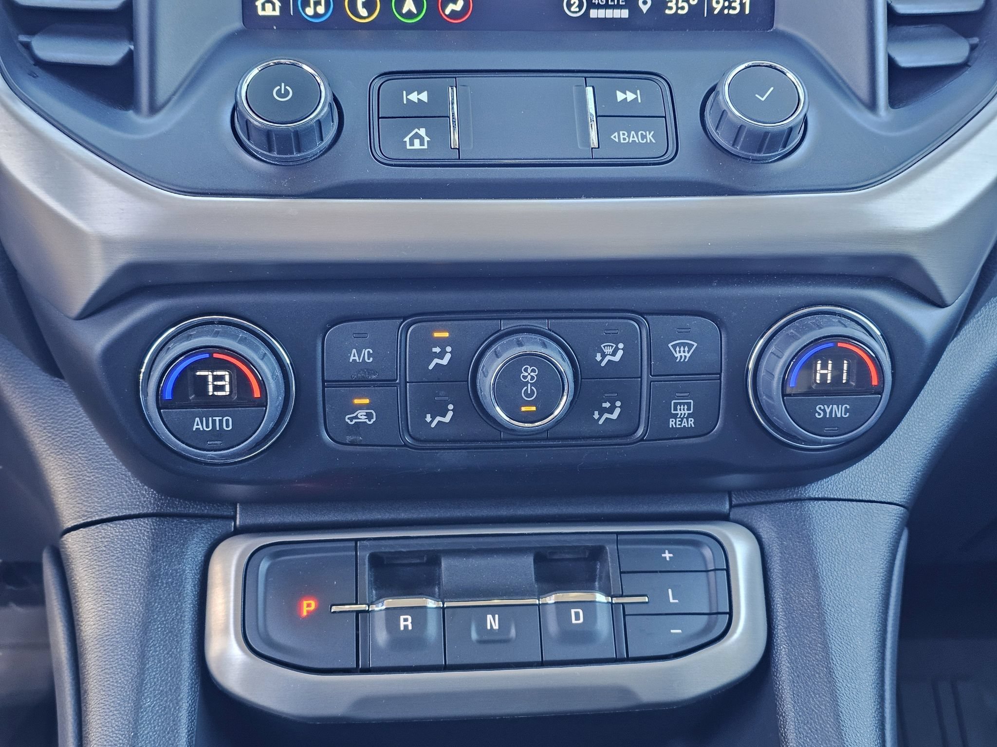 Used 2023 GMC Acadia Denali w/ Denali Technology Package FWD image 30