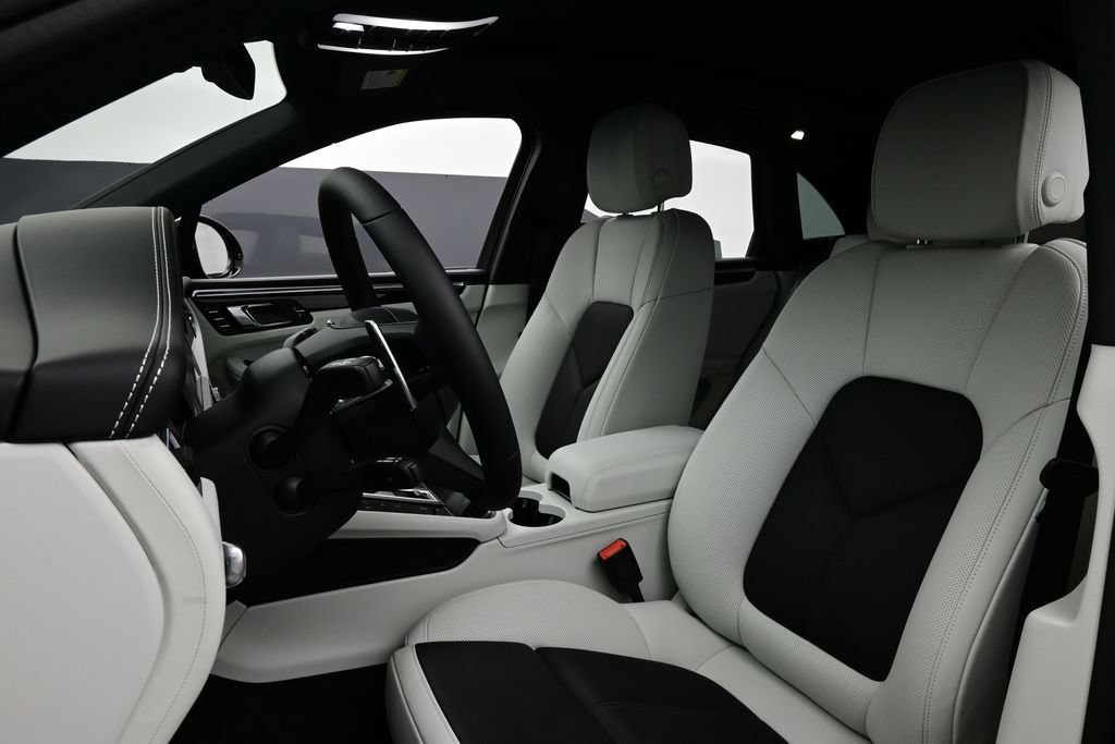 New 2026 Porsche Macan S AWD/4WD image 5