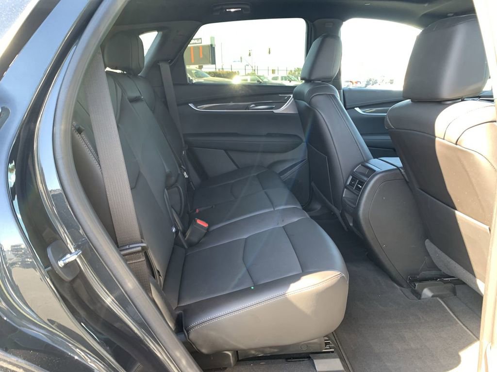 Certified 2023 Cadillac XT5 Sportv w/ Technology Package image 25