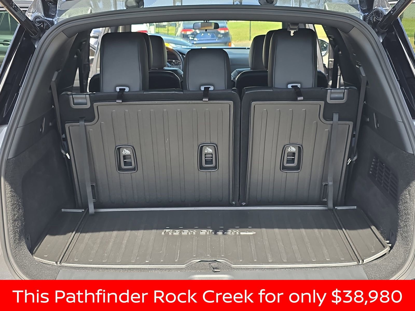 Used 2025 Nissan Pathfinder Rock Creek image 19