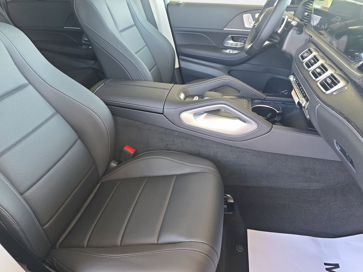New 2026 Mercedes-Benz GLS 450 4MATIC image 10