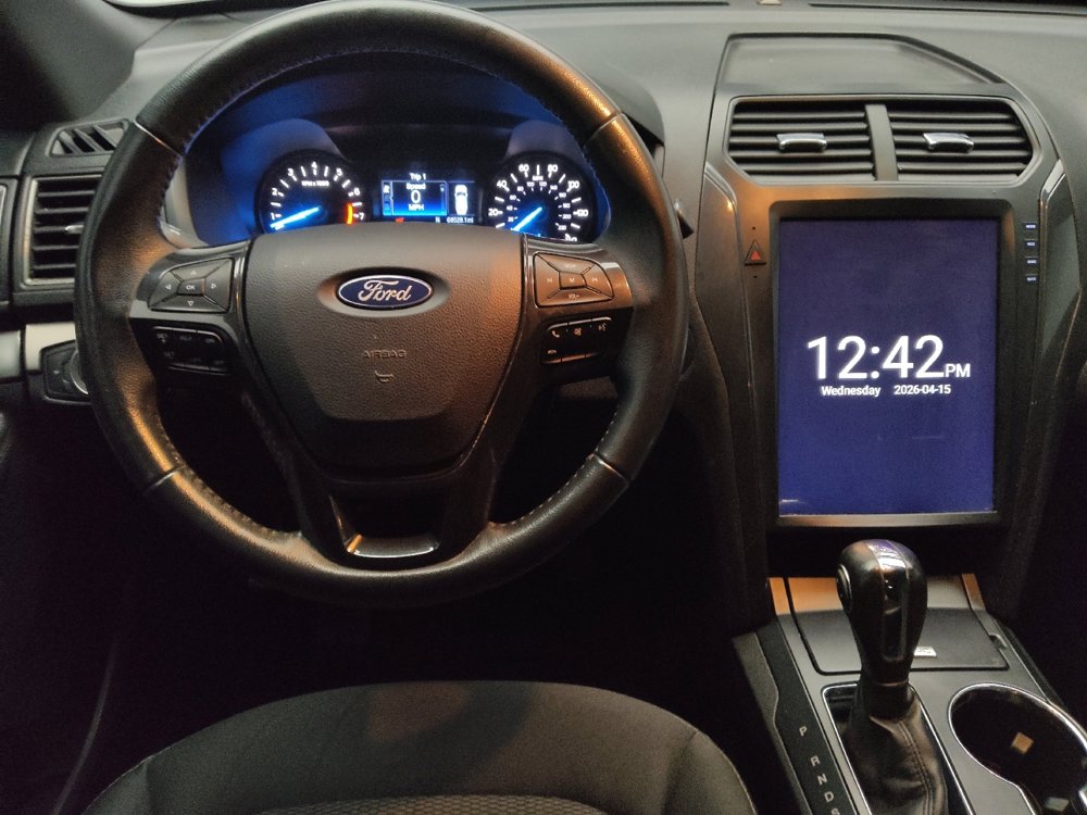 Used 2019 Ford Explorer XLT FWD image 22