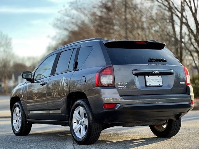 Used 2016 Jeep Compass Latitude image 7