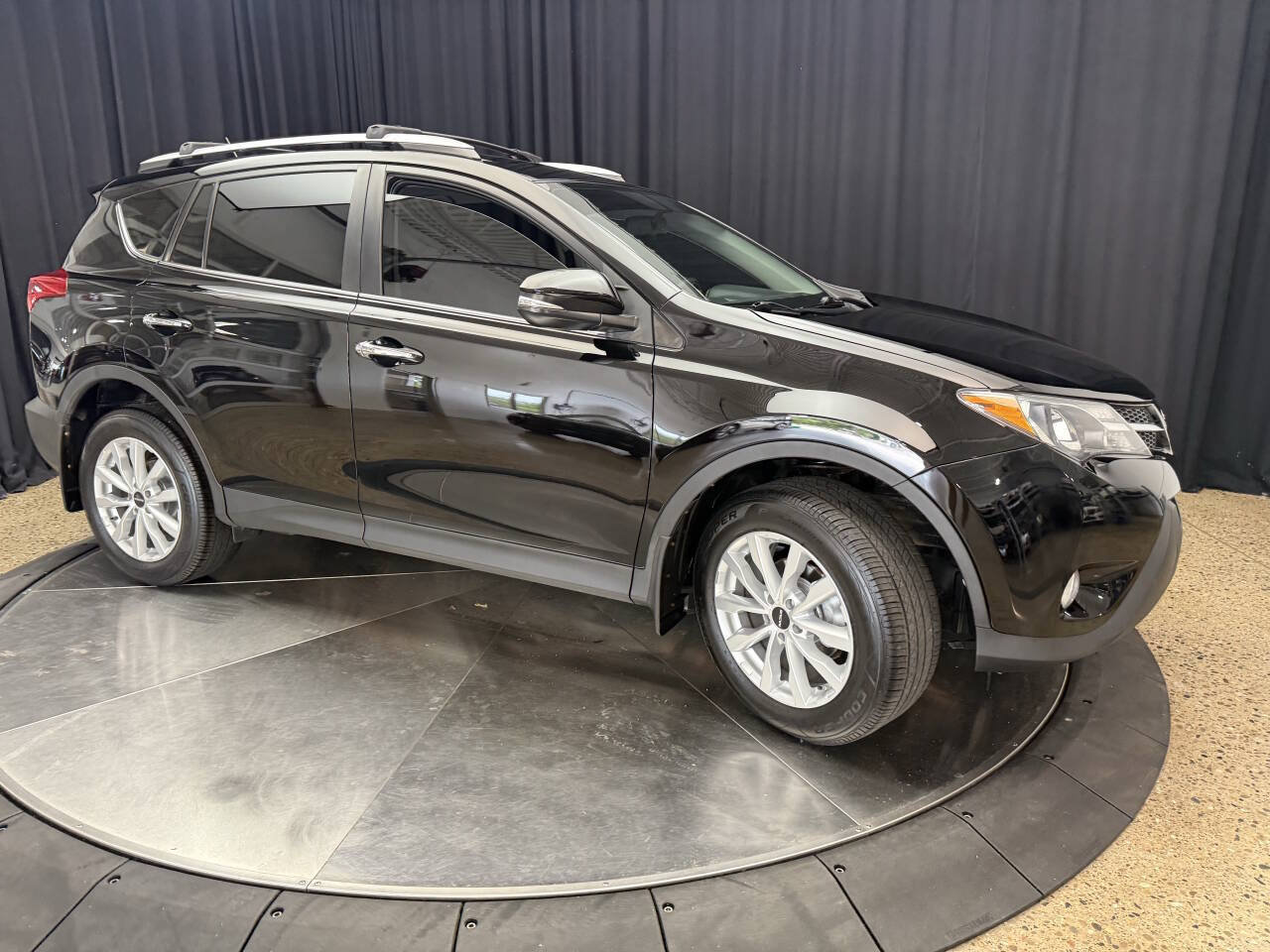 Used 2013 Toyota RAV4 Limited AWD/4WD image 9