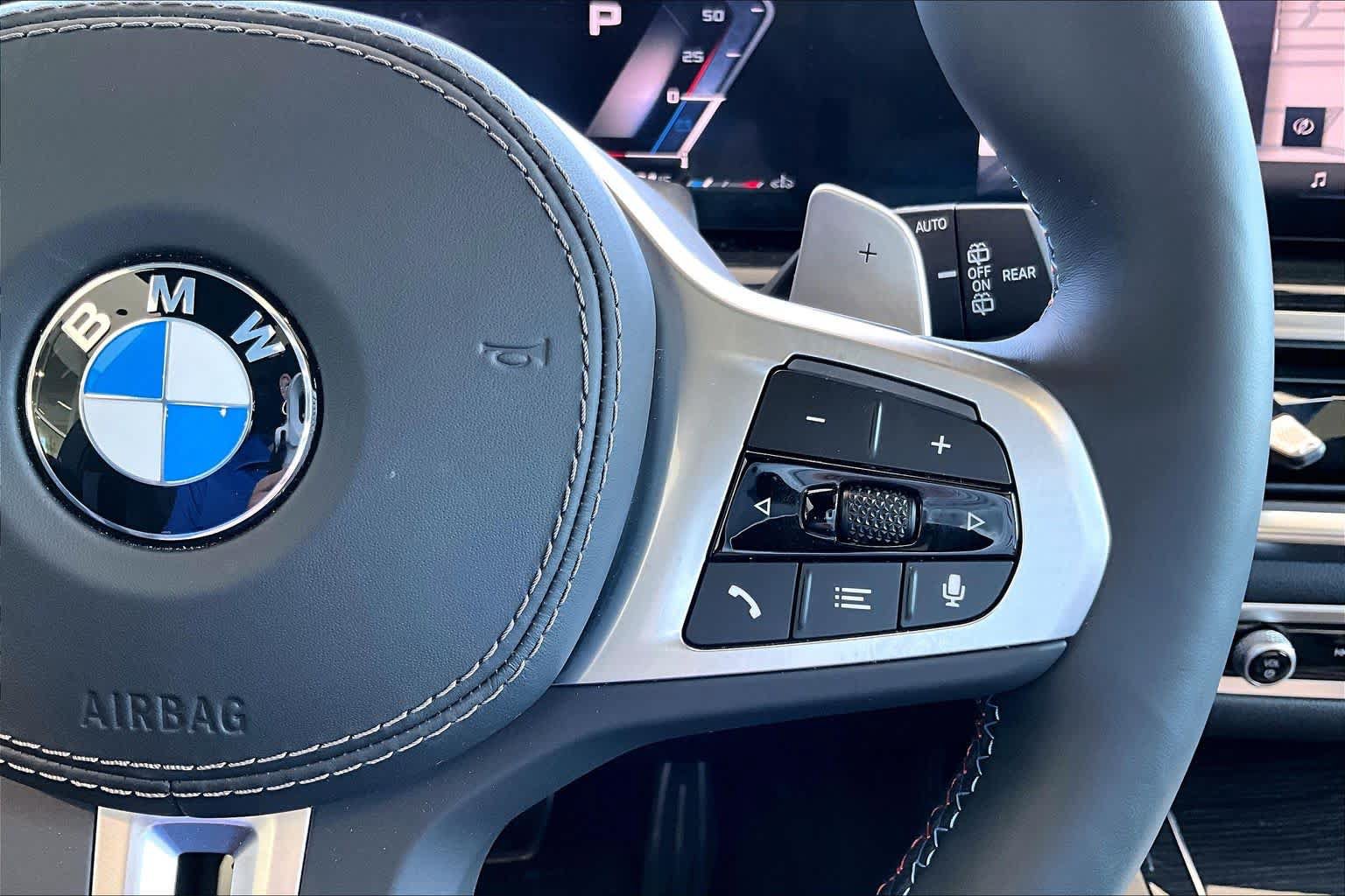 Used 2026 BMW X7 M60i AWD/4WD image 17