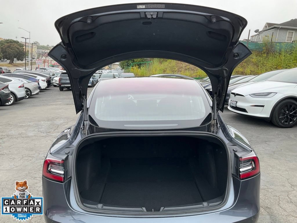 Used 2018 Tesla Model 3 Long Range RWD image 9
