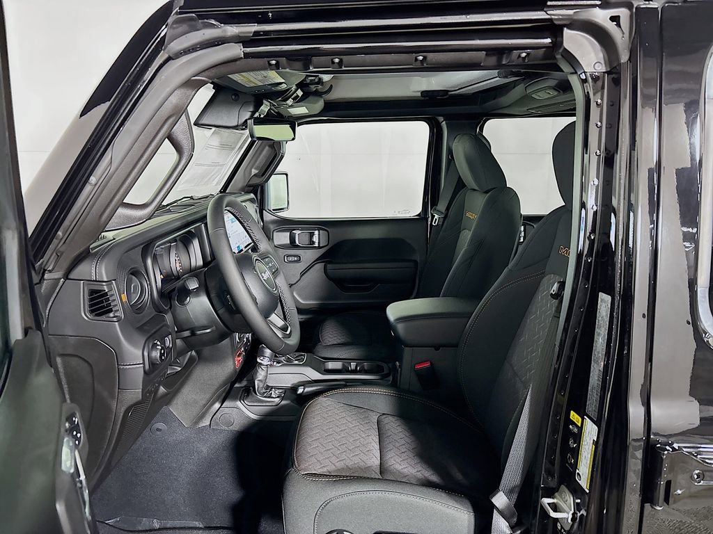 New 2025 Jeep Gladiator Mojave image 12