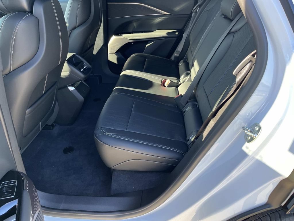 New 2026 Cadillac Lyriq Luxury RWD image 16