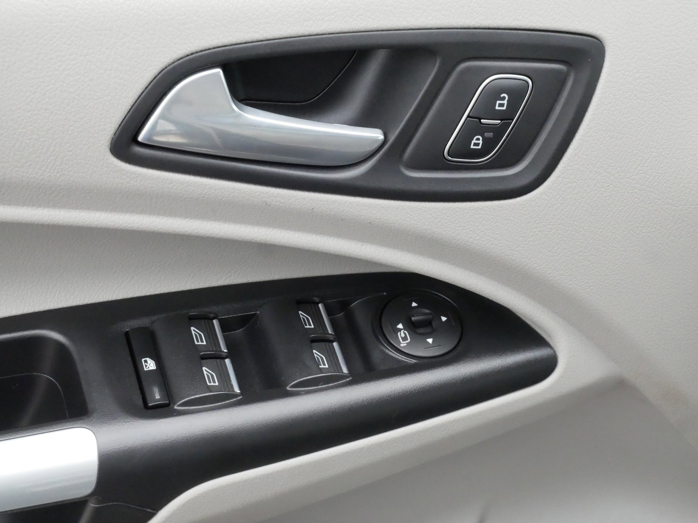 Used 2023 Ford Transit Connect Titanium w/ Trailer Tow Package FWD image 19