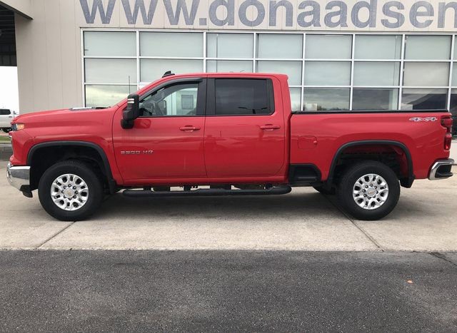 Used 2024 Chevrolet Silverado 3500 LT w/ Convenience Package image 4