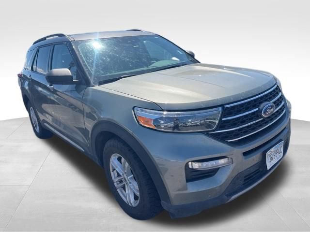 Used 2020 Ford Explorer XLT w/ Equipment Group 202A AWD/4WD image 6