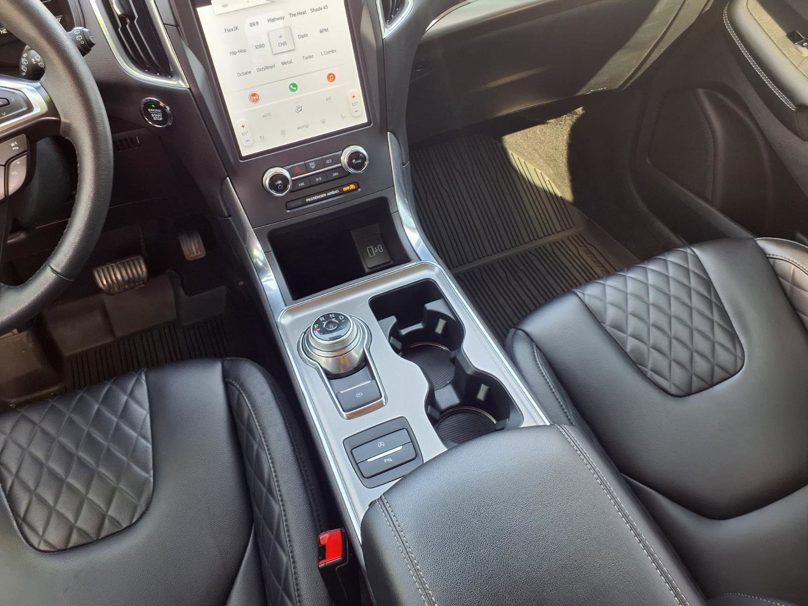 Used 2024 Ford Edge Titanium image 10