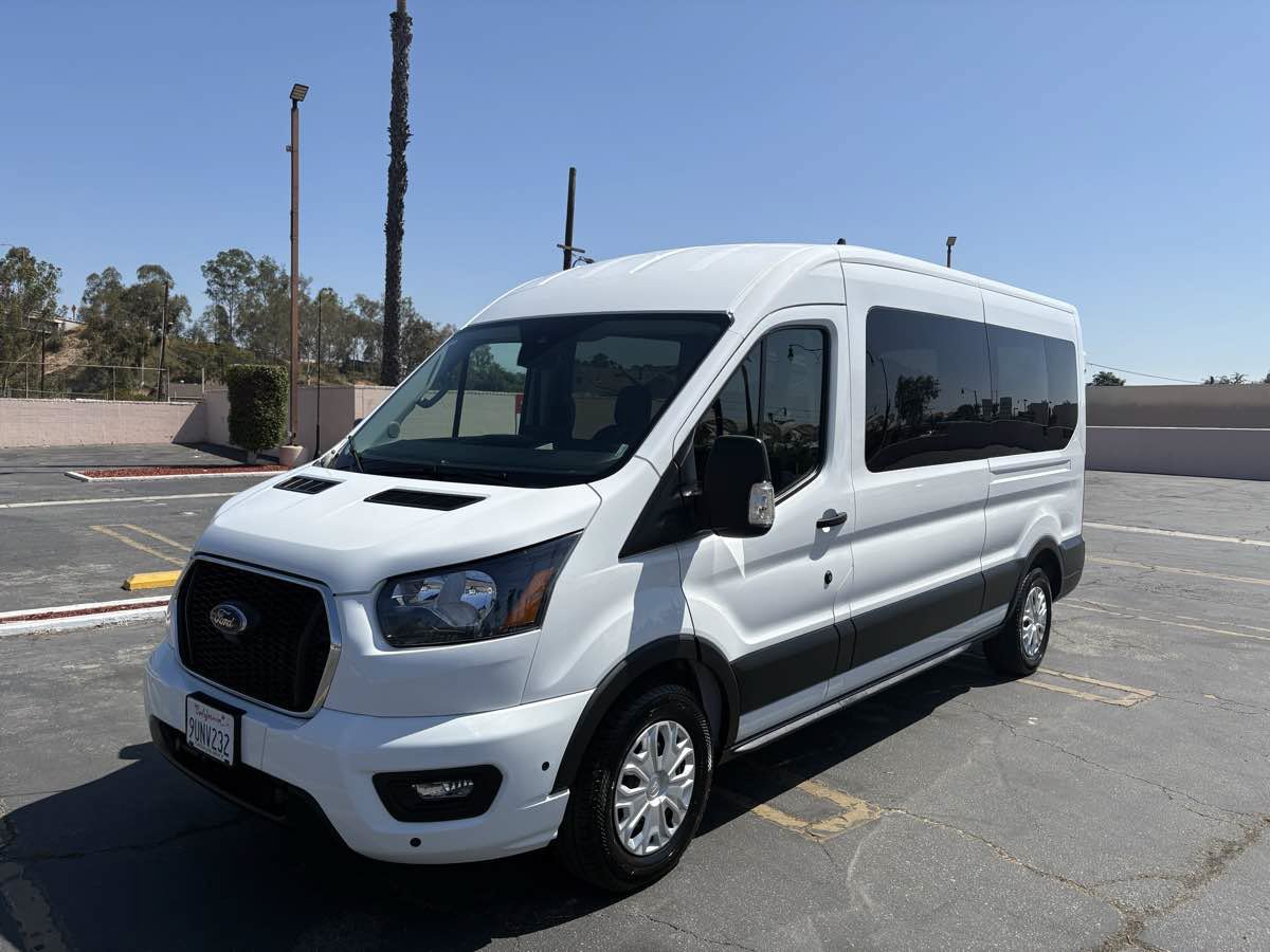 Used 2025 Ford Transit 350 XLT RWD image 7