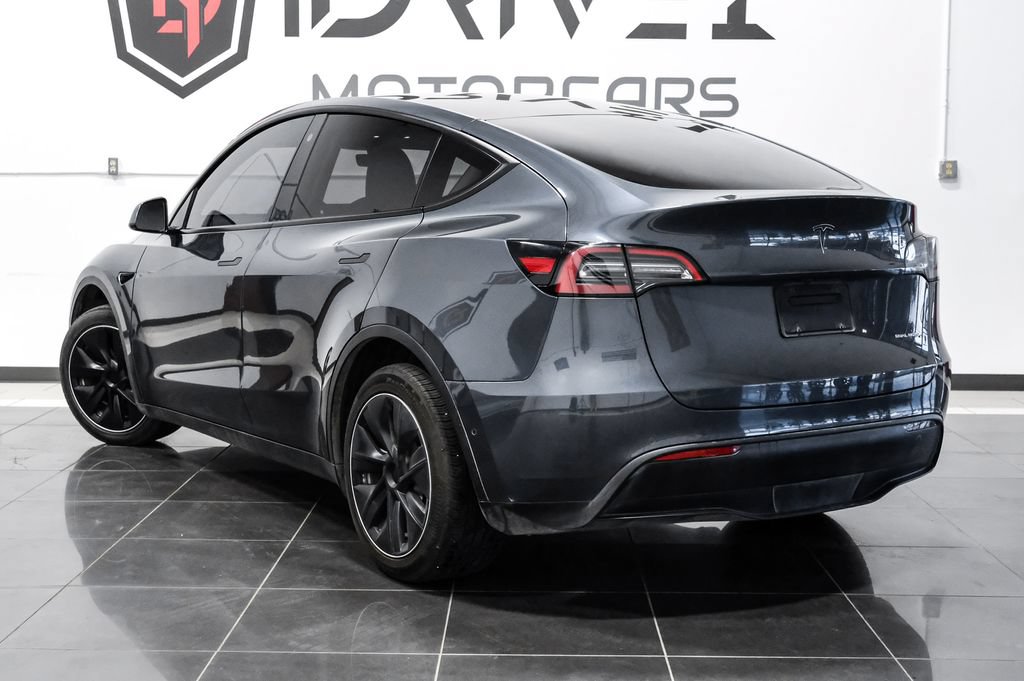 Used 2022 Tesla Model Y Long Range AWD/4WD image 10