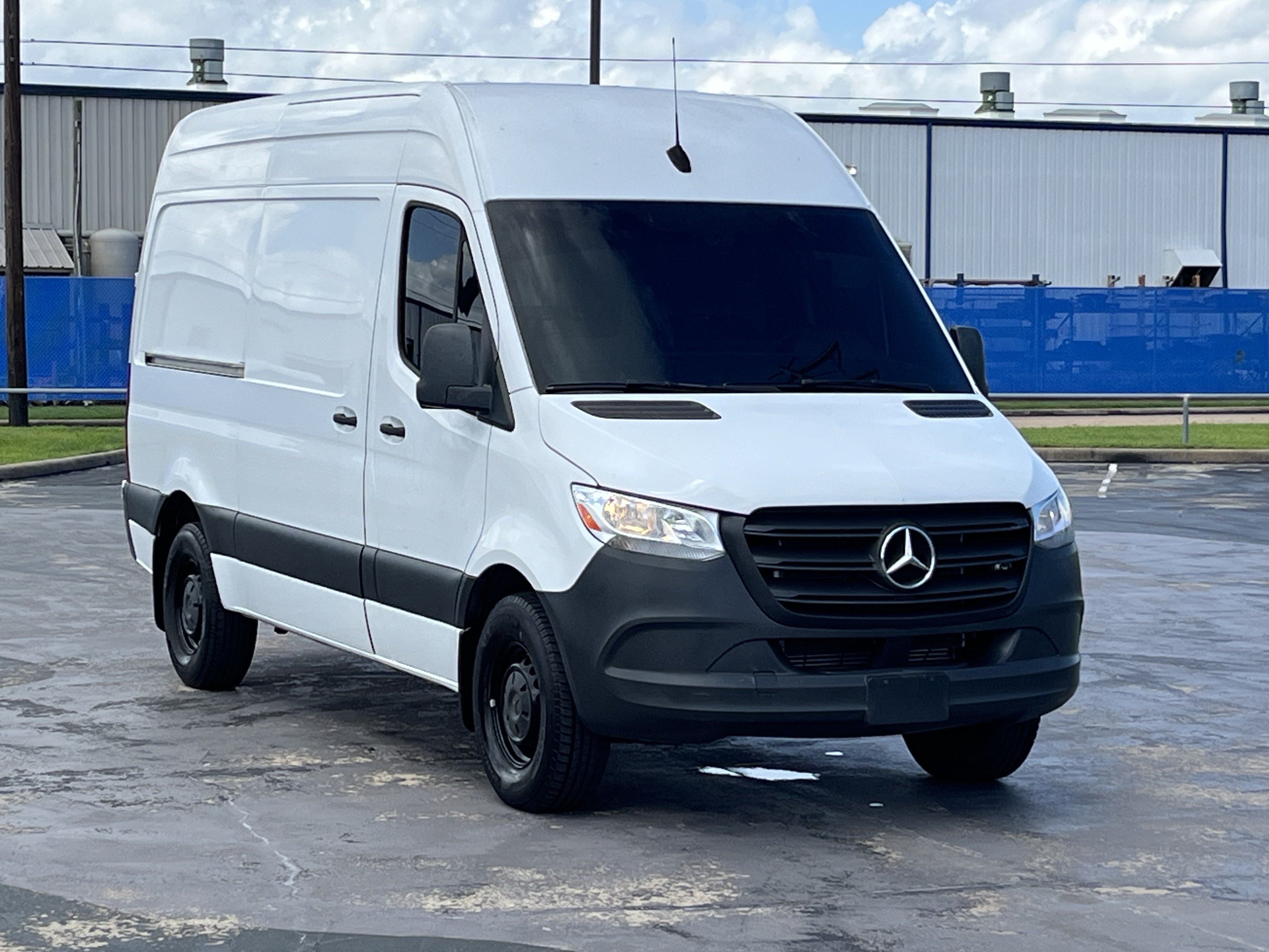 Used 2022 Mercedes-Benz Sprinter 2500 w/ Acoustic Package image 5