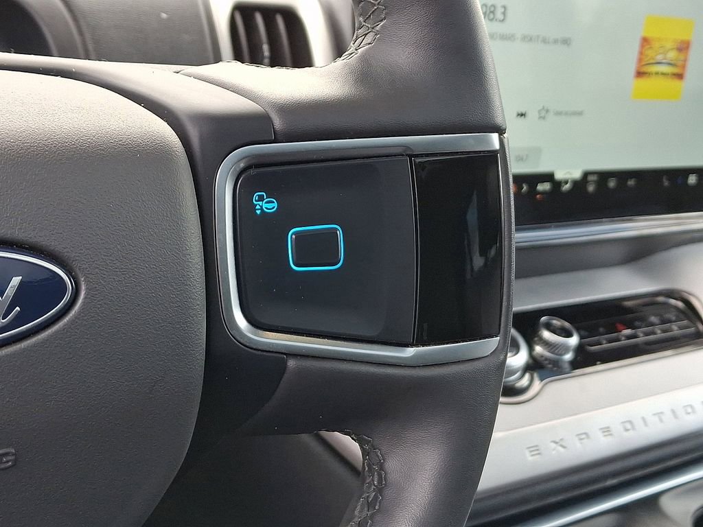 Certified 2025 Ford Expedition Active image 25