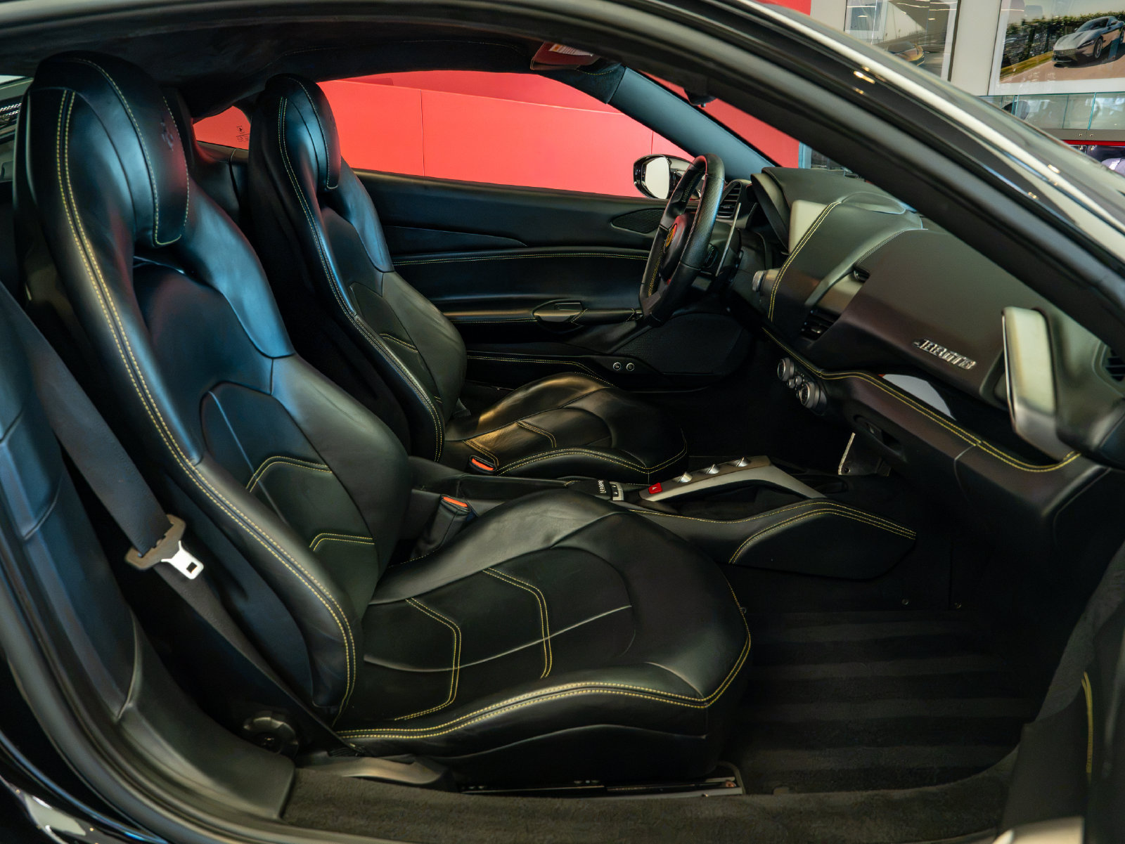Certified 2016 Ferrari 488 GTB RWD image 18