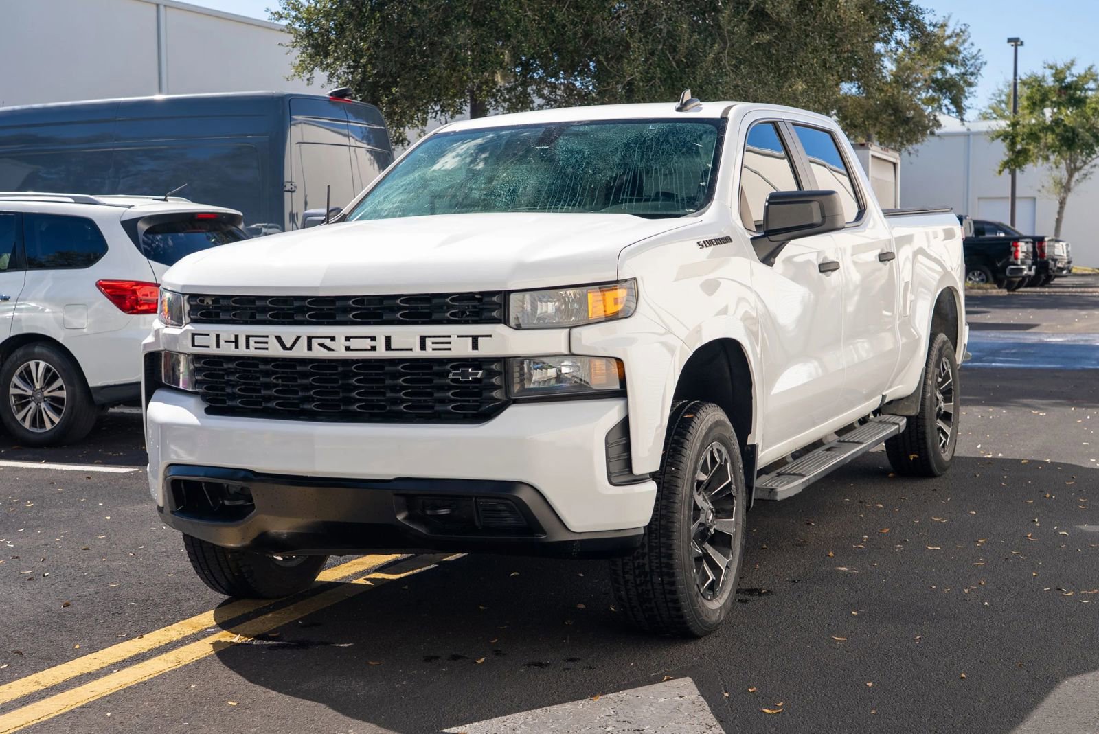 Used 2020 Chevrolet Silverado 1500 Custom w/ Custom Convenience Package image 2
