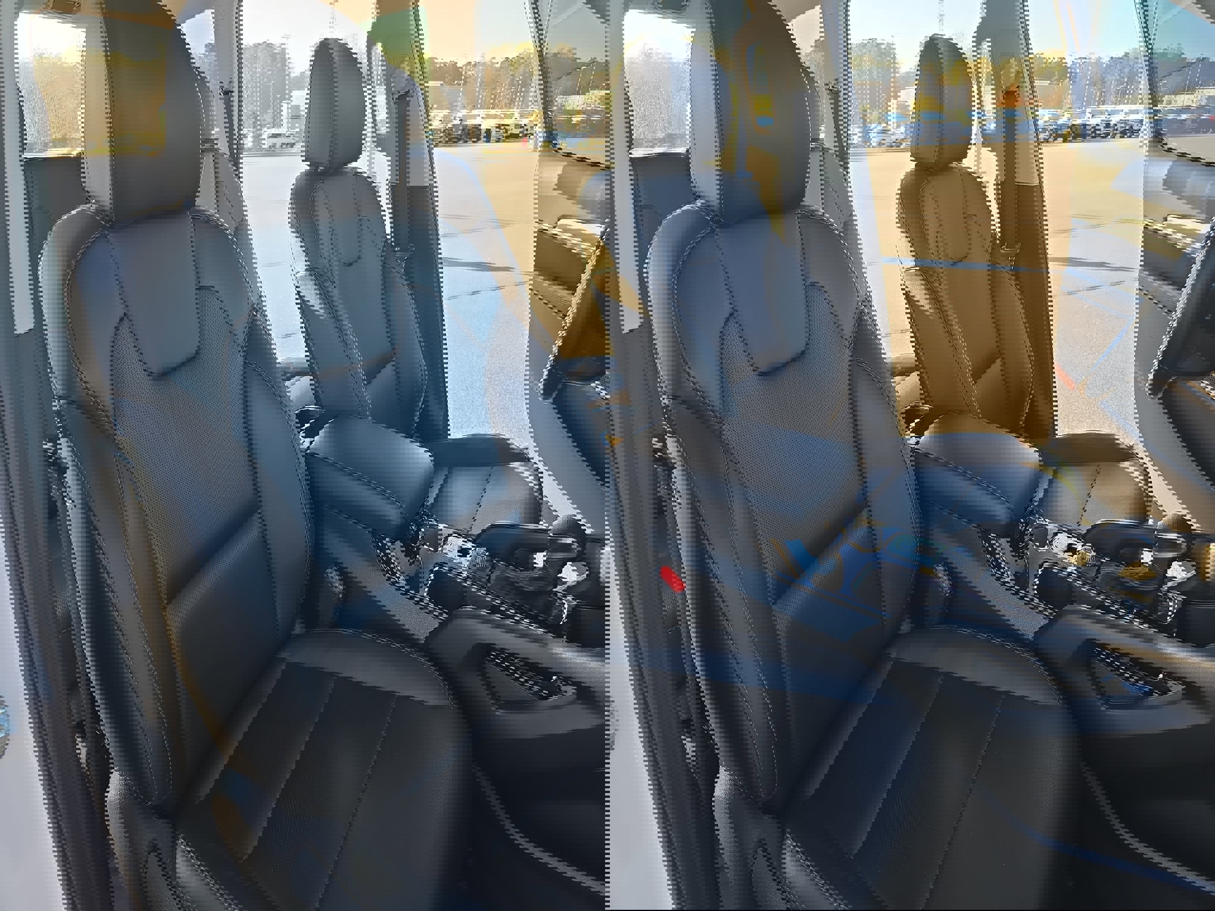 Used 2022 Kia Telluride LX image 10