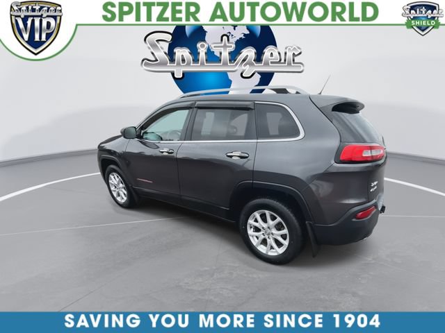 Used 2017 Jeep Cherokee Latitude w/ Cold Weather Group AWD/4WD image 6