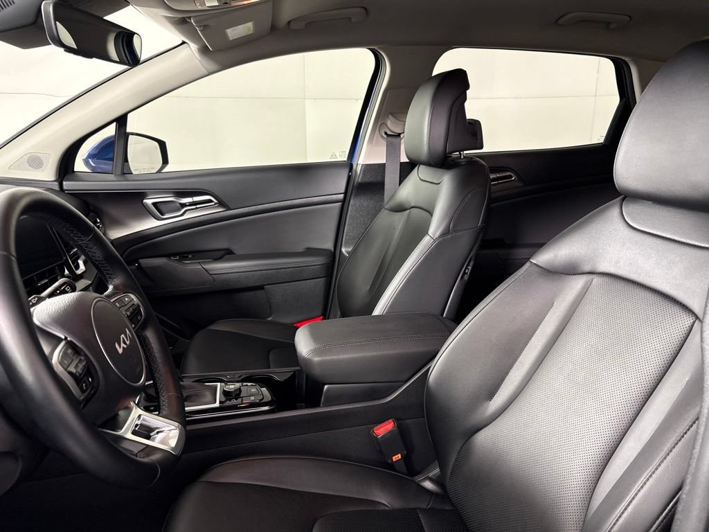 Used 2025 Kia Sportage EX FWD image 27