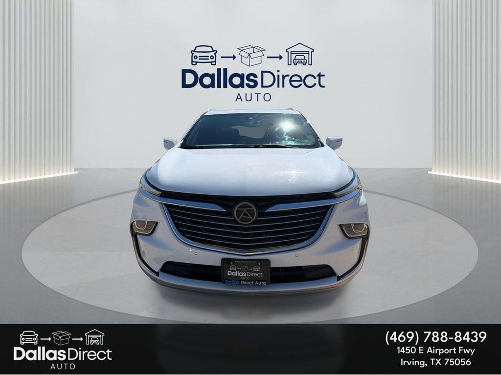 Used 2023 Buick Enclave Essence image 3