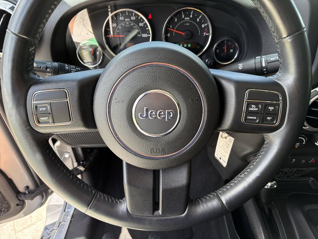 Used 2016 Jeep Wrangler Unlimited Sahara AWD/4WD image 29