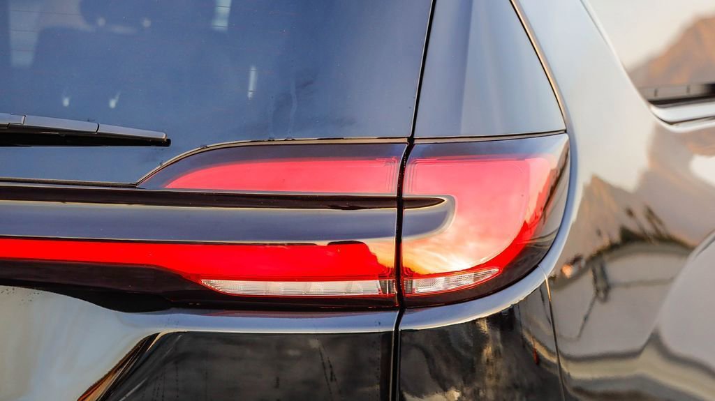 New 2026 Chrysler Pacifica Select w/ S Appearance Package image 10