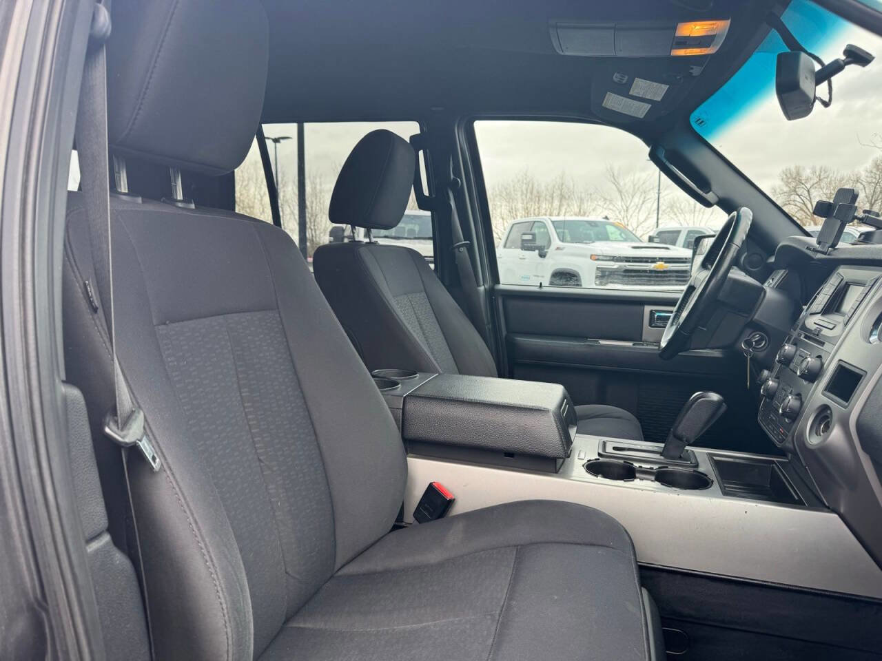 Used 2016 Ford Expedition EL XLT image 16