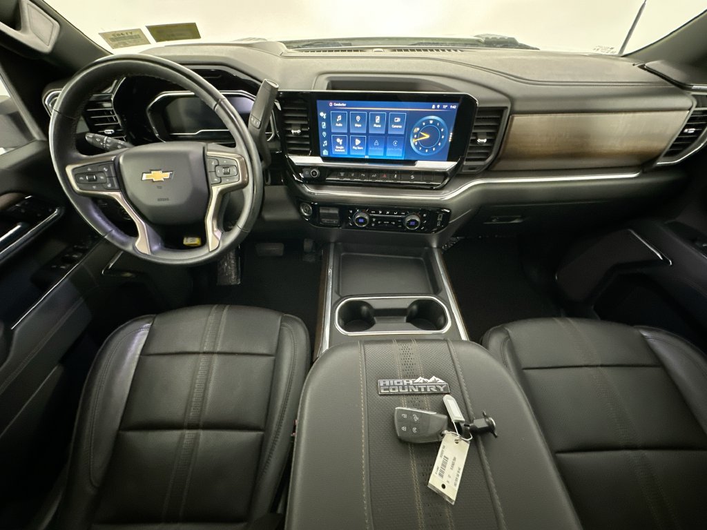 Used 2024 Chevrolet Silverado 2500 High Country w/ High Country Premium Package AWD/4WD image 10