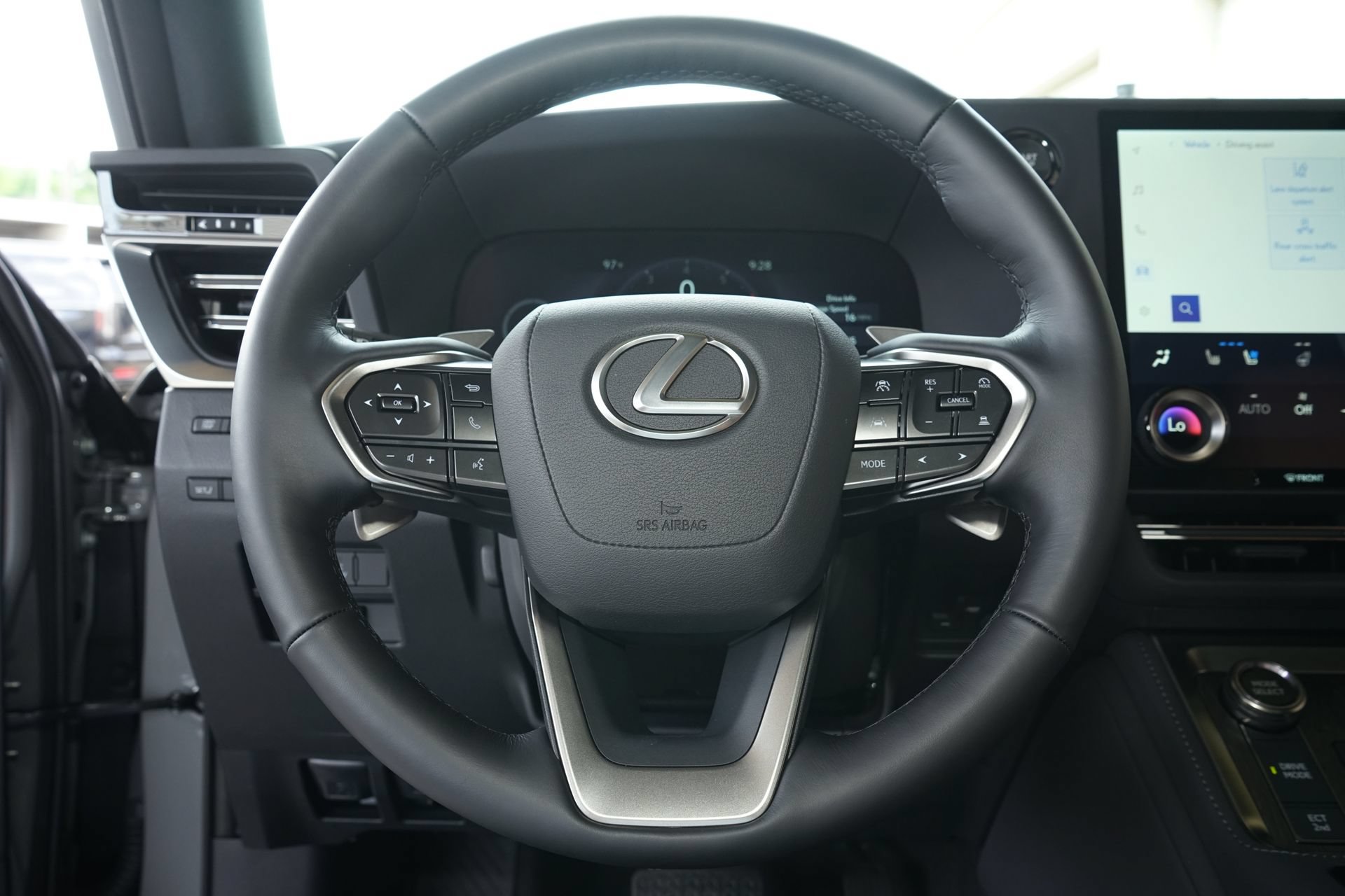 Used 2026 Lexus GX 550 w/ Accessory Package (31) AWD/4WD image 6