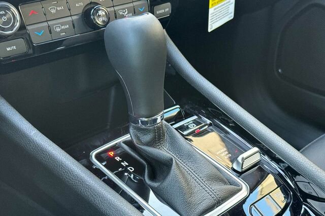 New 2026 Jeep Compass Limited image 18