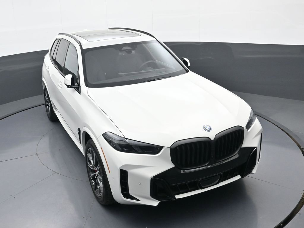 Used 2026 BMW X5 xDrive50e w/ M Sport Package AWD/4WD image 32