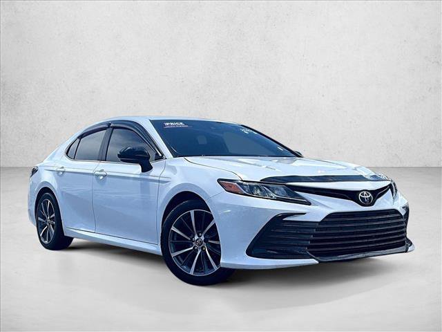 Used 2022 Toyota Camry LE FWD image 12